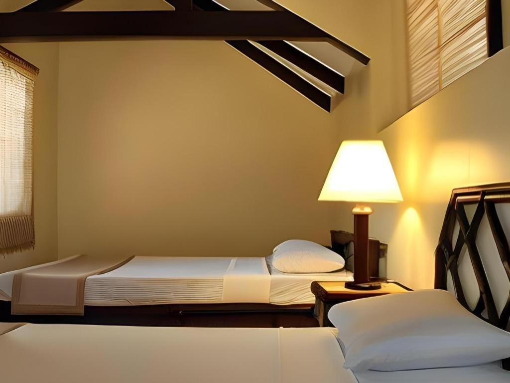 Matabungkay Beach Hotel Батангас Экстерьер фото
