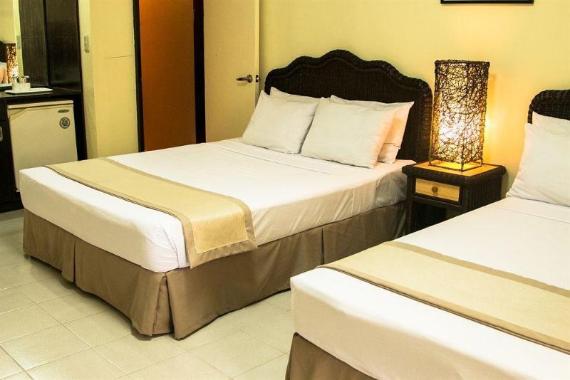 Matabungkay Beach Hotel Батангас Экстерьер фото