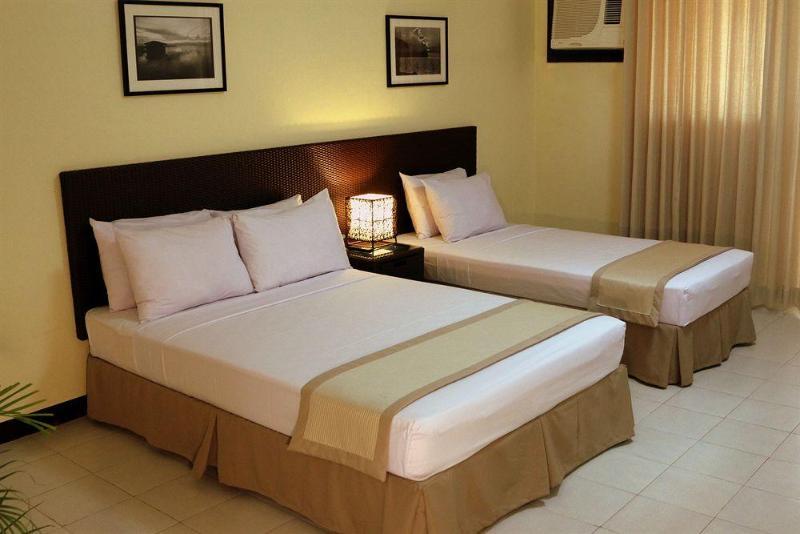 Matabungkay Beach Hotel Батангас Экстерьер фото